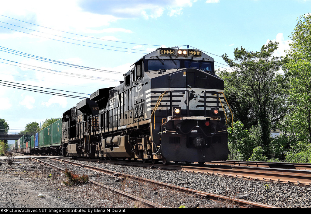 NS 4235 on 28X